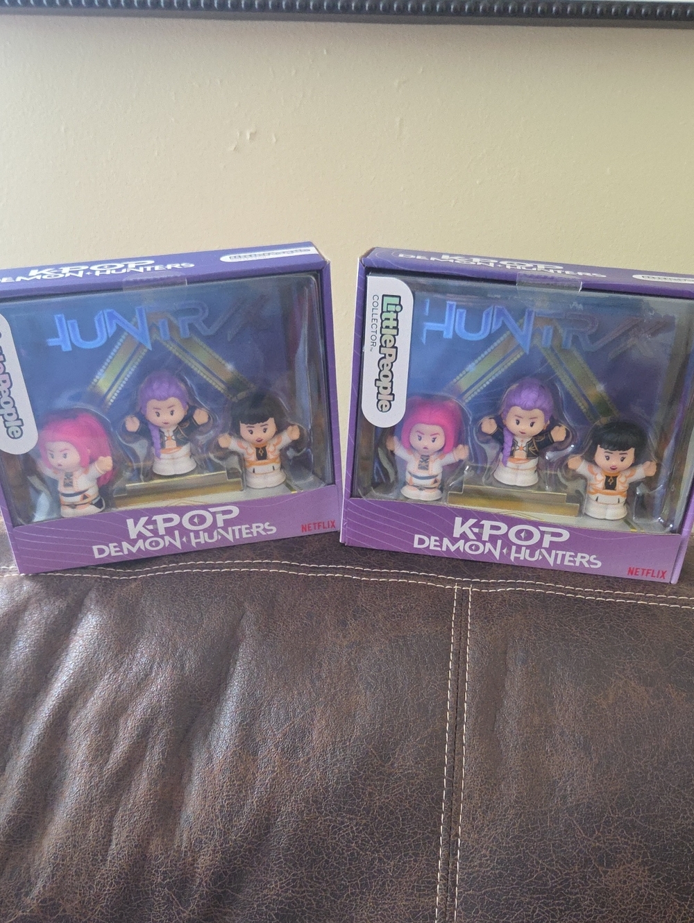 LOT OFF 2 Netflix K-Pop Demon Hunters Figure 2-Pack - Purple & Pink Hair